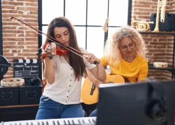 Keman Akademi Yorumları