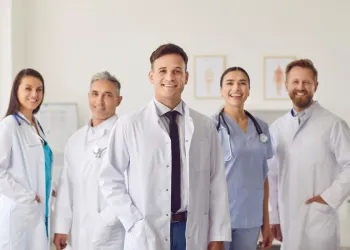 Alanında En İyiler: Üroloji, Kalp Damar Cerrahisi ve Dermatolojide Öncü Doktorlar